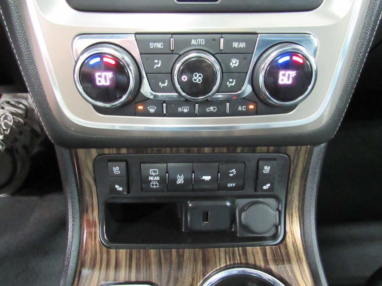 GMC Acadia AWD 4dr Denali 2015