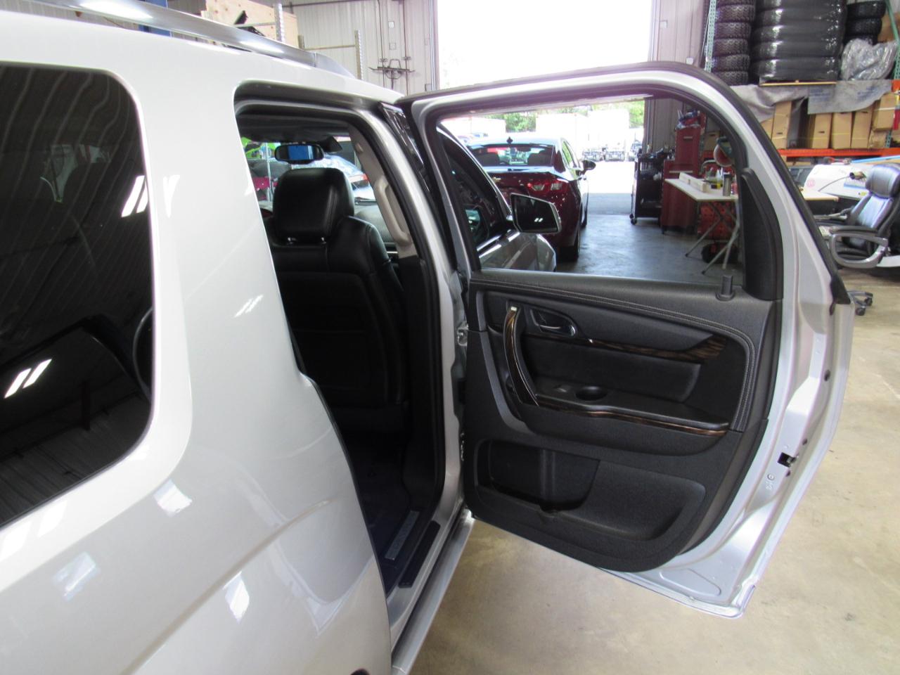GMC Acadia AWD 4dr Denali 2015