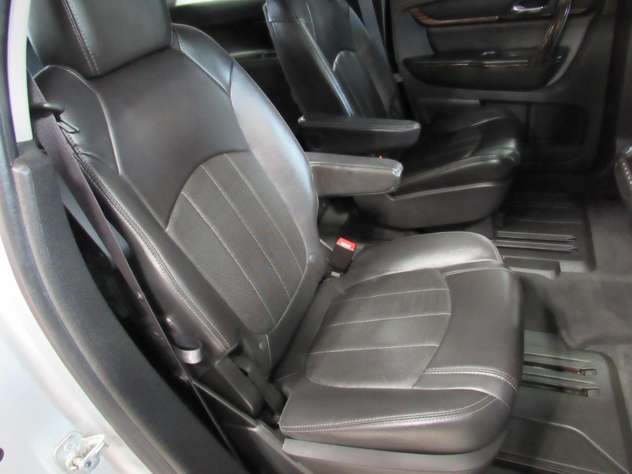 GMC Acadia AWD 4dr Denali 2015