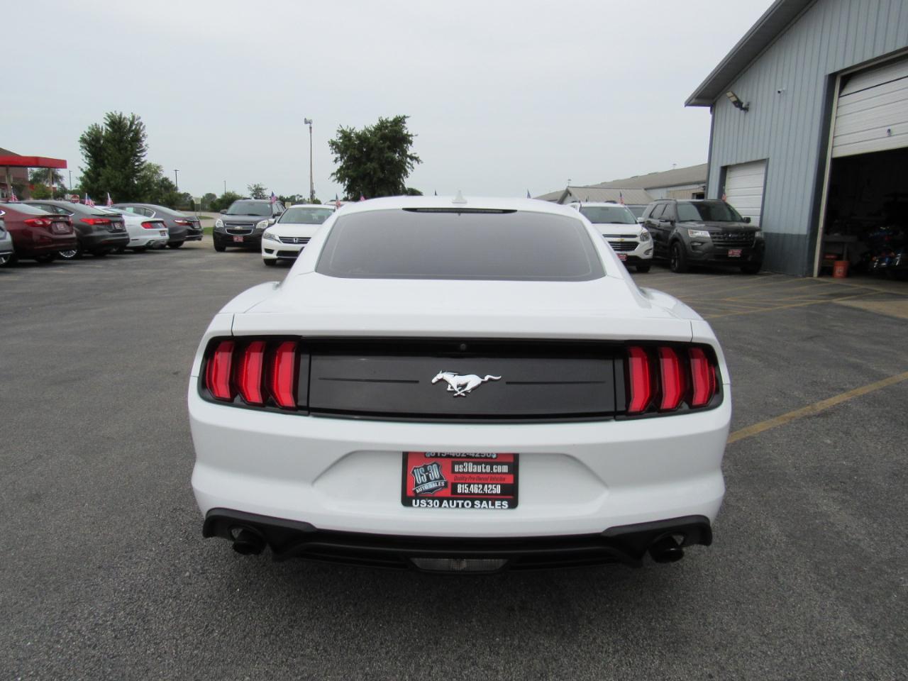 Ford Mustang EcoBoost Fastback 2020