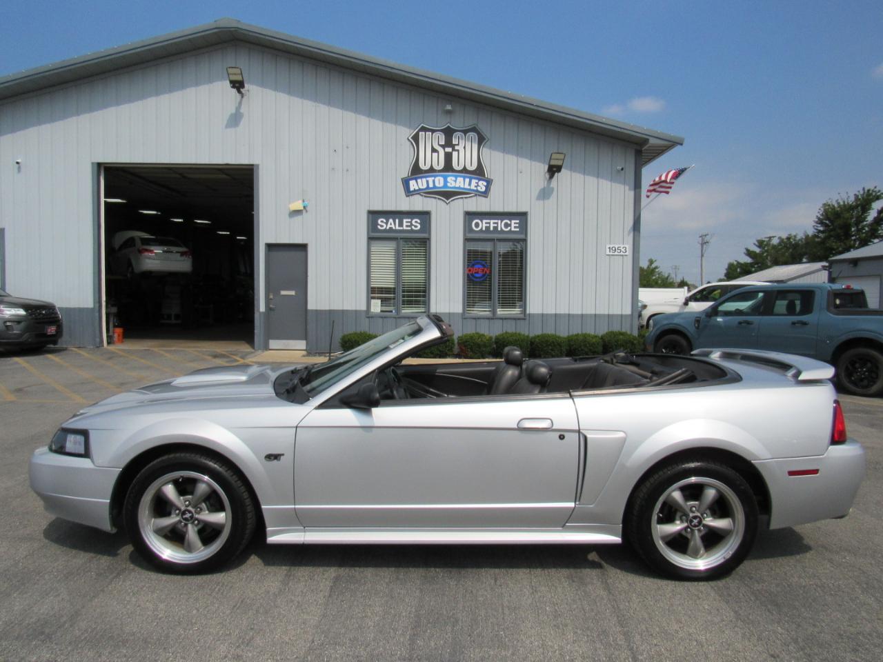 Ford Mustang 2dr Convertible GT Deluxe 2001