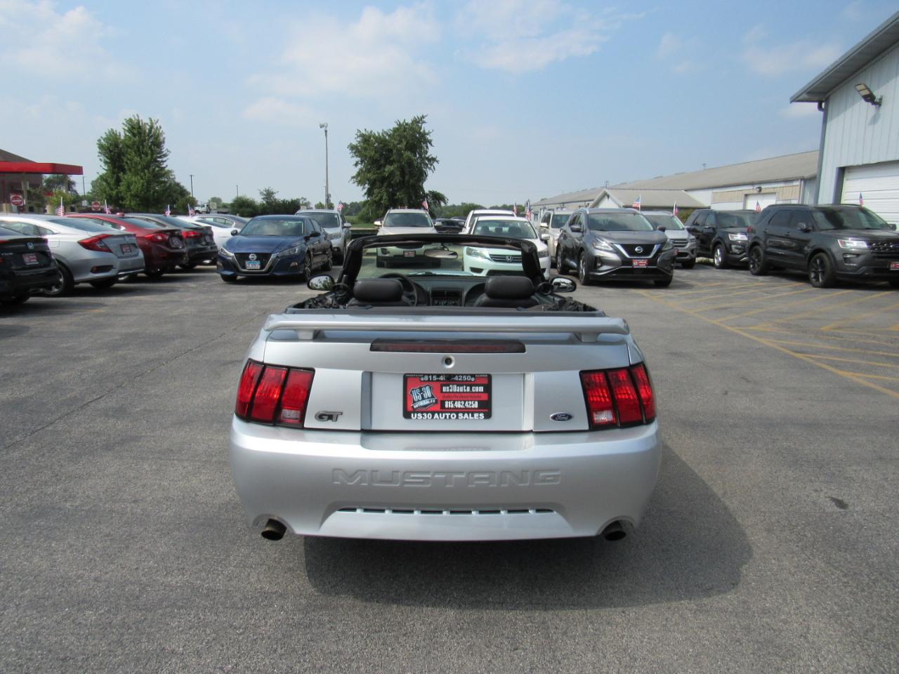 Ford Mustang 2dr Convertible GT Deluxe 2001