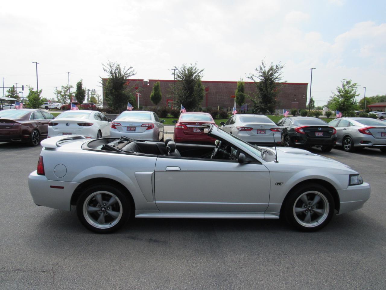 Ford Mustang 2dr Convertible GT Deluxe 2001
