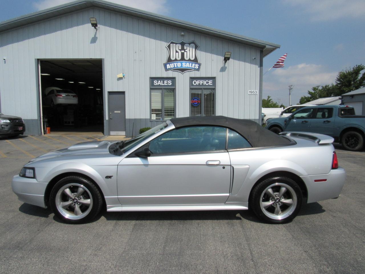 Ford Mustang 2dr Convertible GT Deluxe 2001