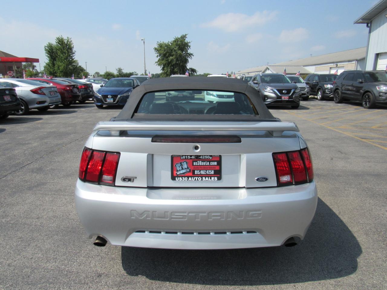Ford Mustang 2dr Convertible GT Deluxe 2001