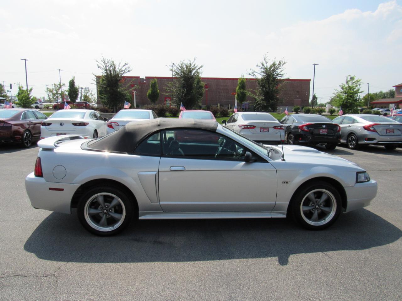Ford Mustang 2dr Convertible GT Deluxe 2001