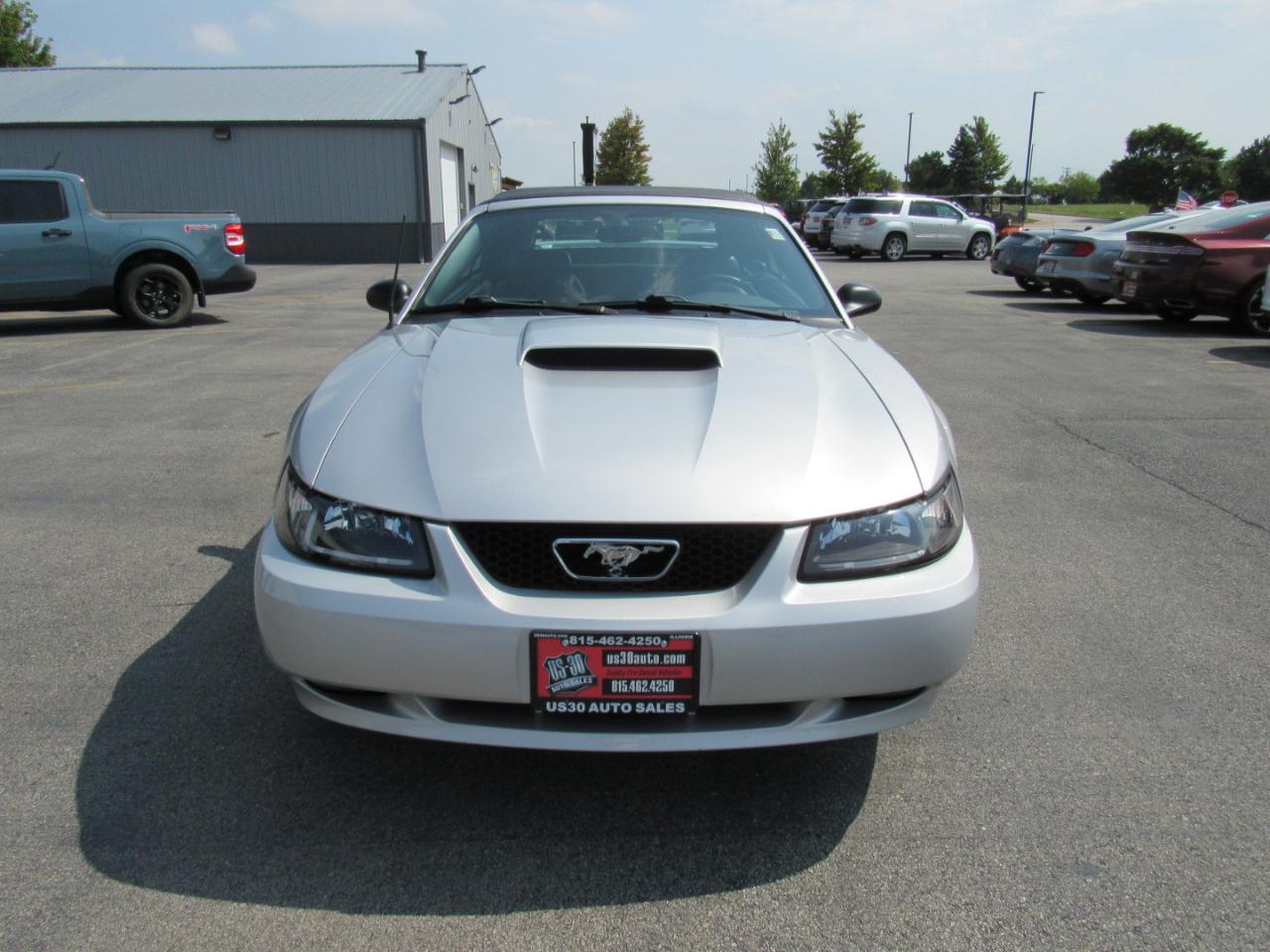 Ford Mustang 2dr Convertible GT Deluxe 2001