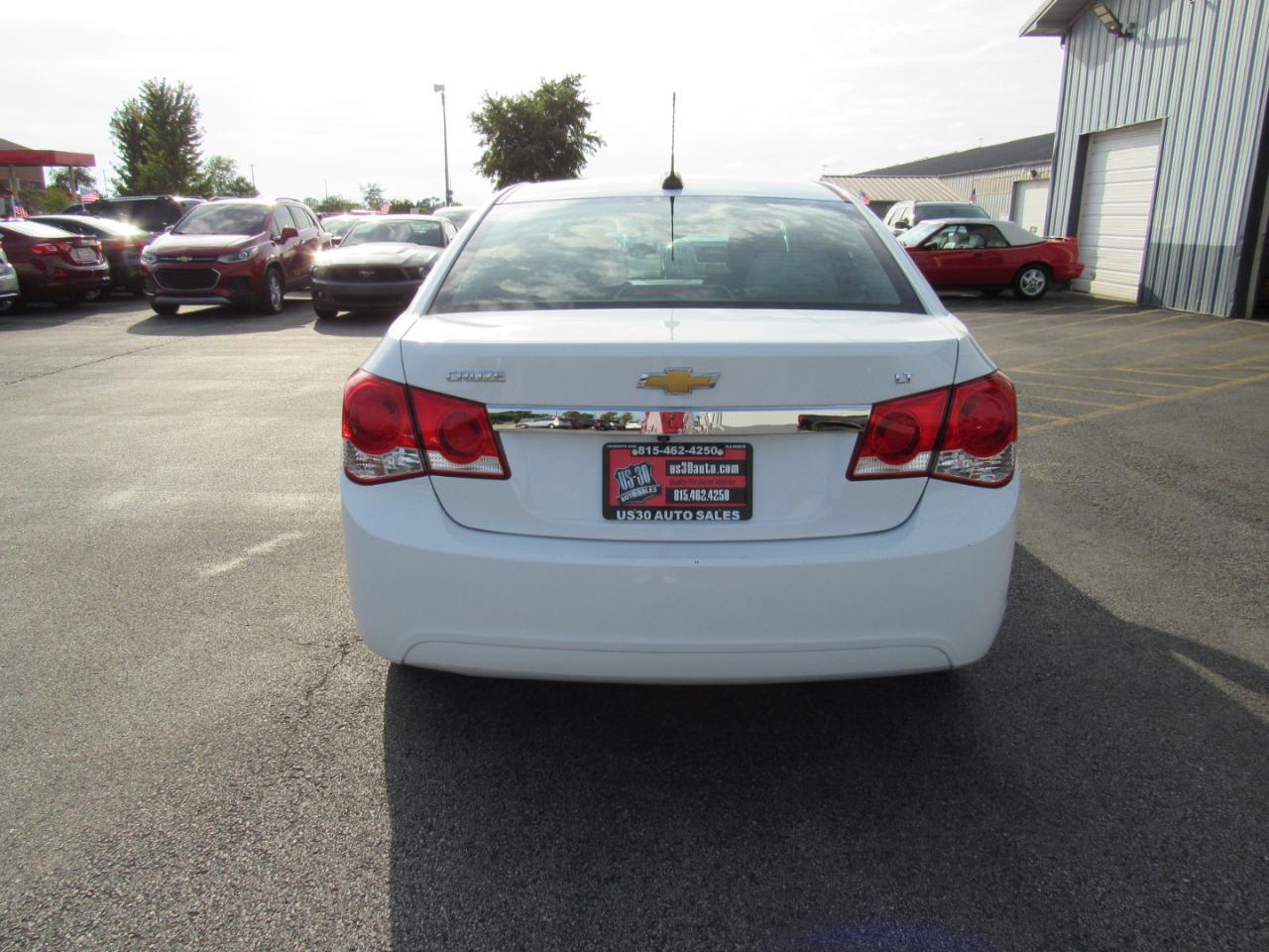Chevrolet Cruze Limited 4dr Sdn Auto LT w/1LT 2016