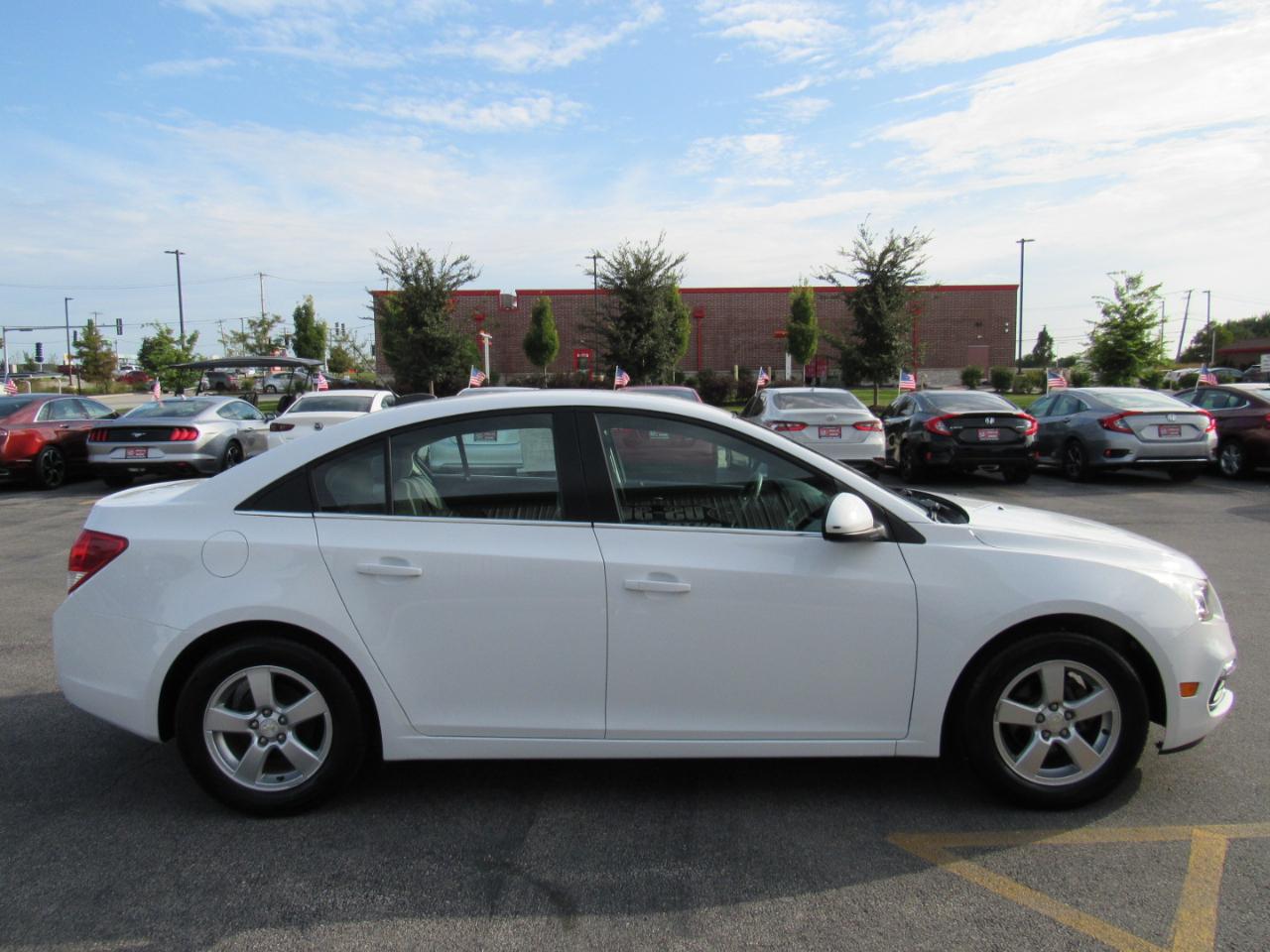 Chevrolet Cruze Limited 4dr Sdn Auto LT w/1LT 2016