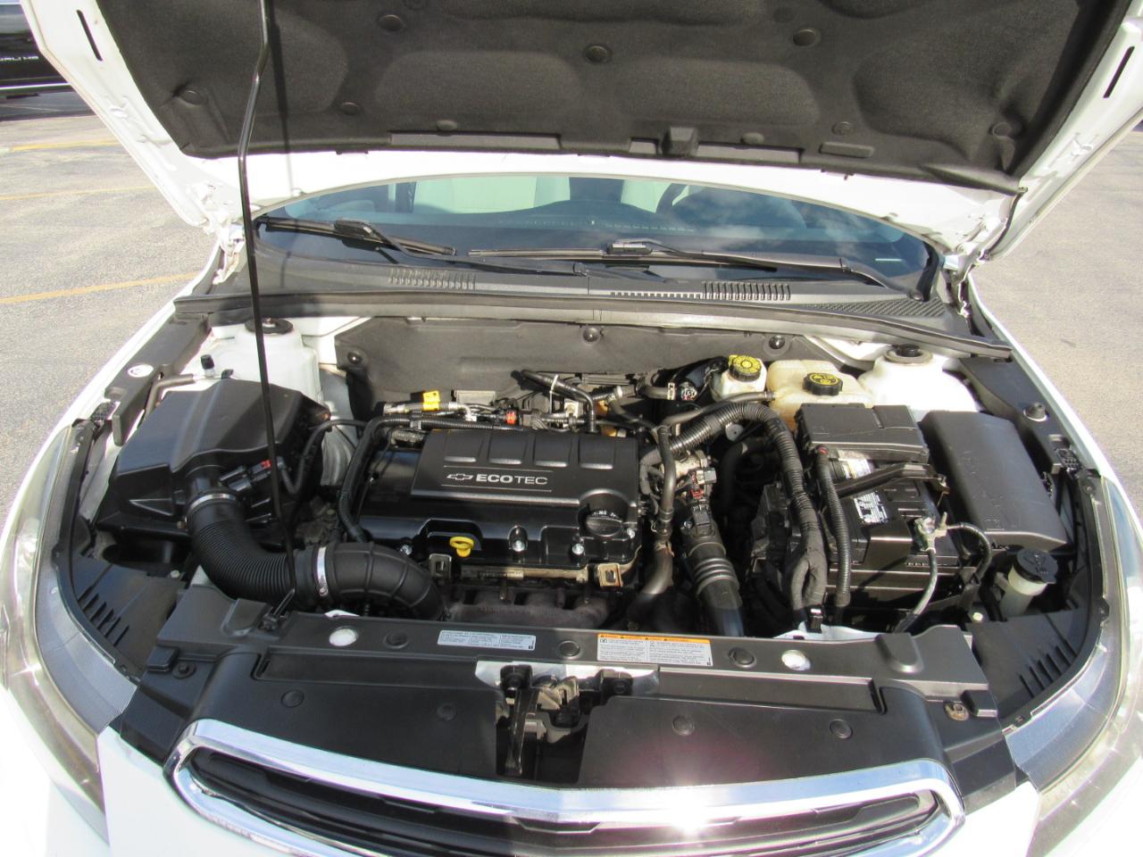 Chevrolet Cruze Limited 4dr Sdn Auto LT w/1LT 2016