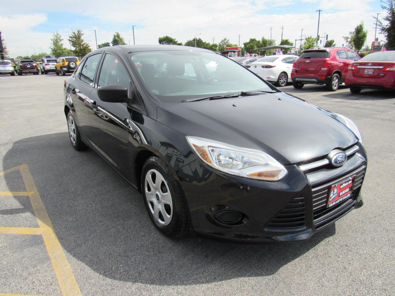 Ford Focus 4dr Sdn S 2014