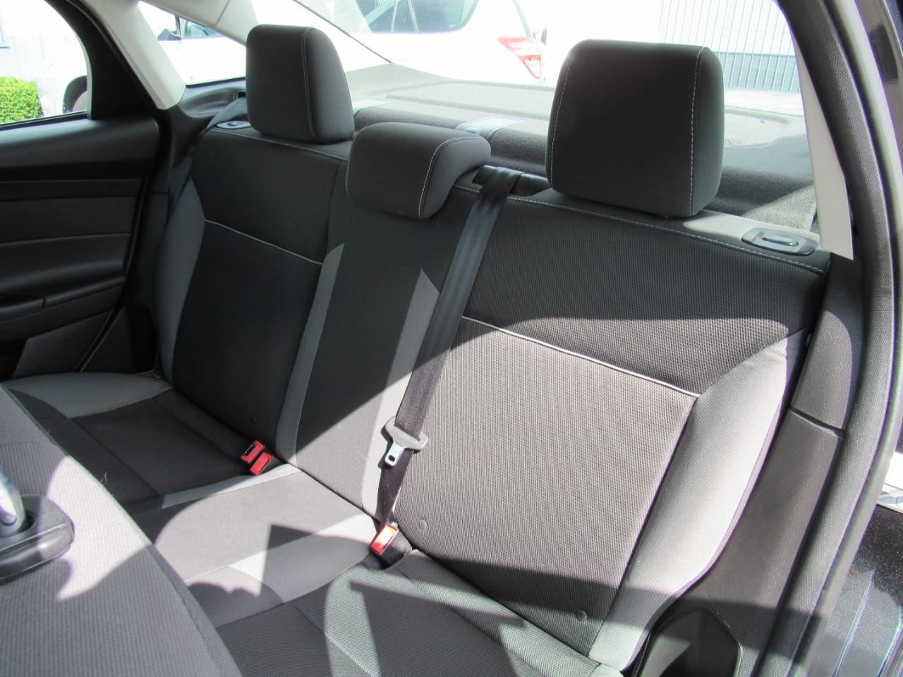 Ford Focus 4dr Sdn S 2014