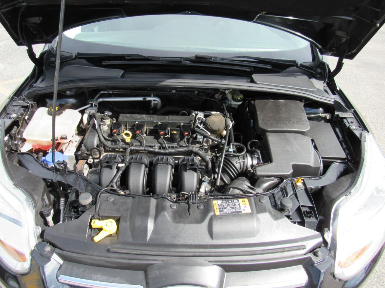 Ford Focus 4dr Sdn S 2014