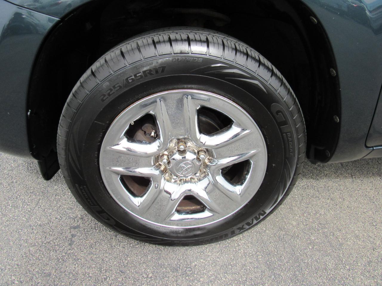 Toyota RAV4 4WD 4dr I4 (Natl) 2012