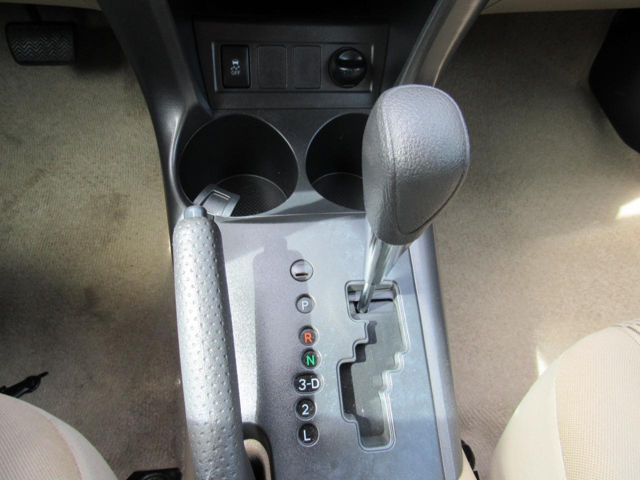 Toyota RAV4 4WD 4dr I4 (Natl) 2012