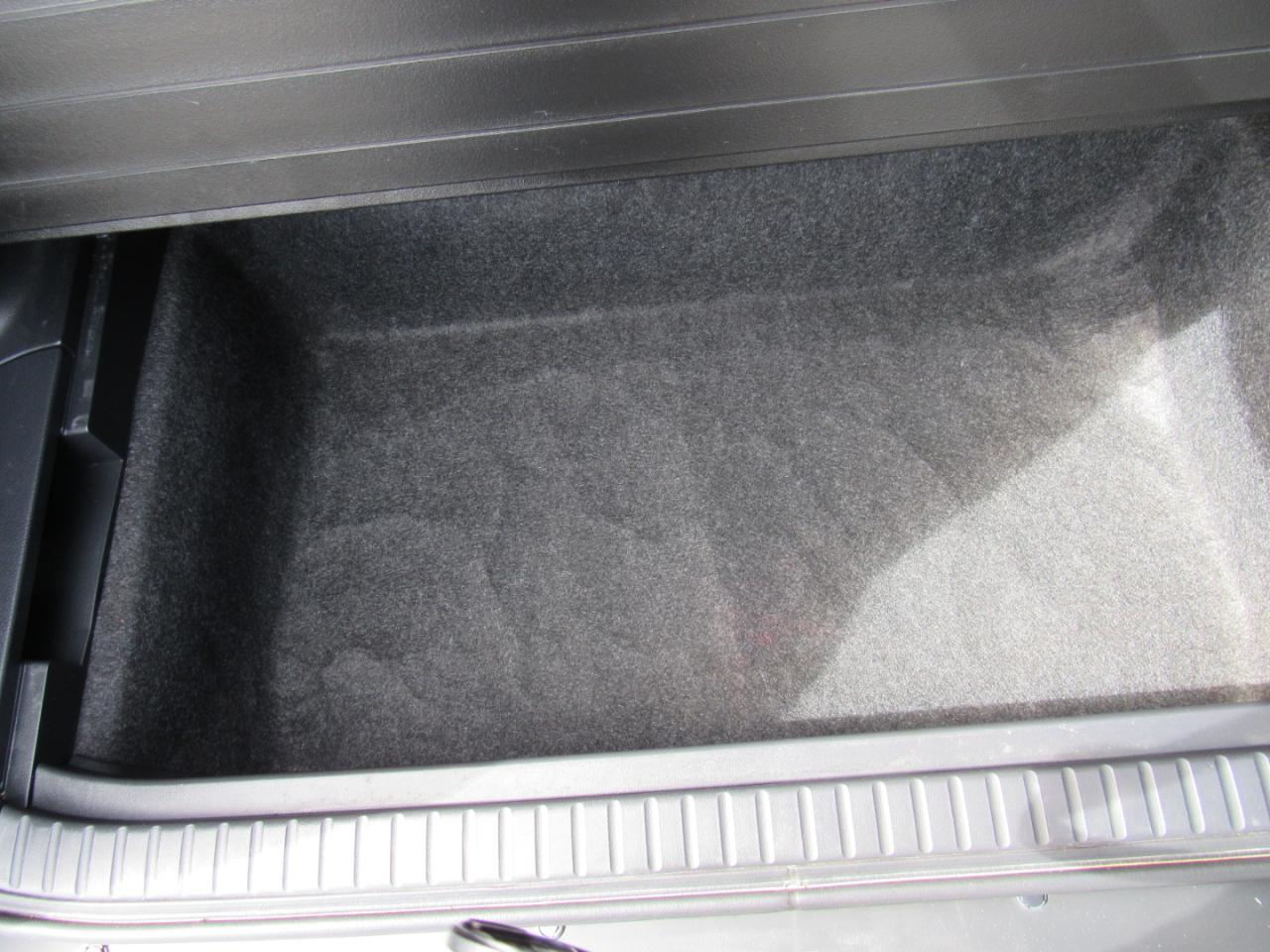 Toyota RAV4 4WD 4dr I4 (Natl) 2012