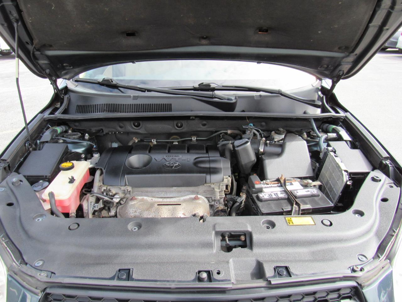 Toyota RAV4 4WD 4dr I4 (Natl) 2012
