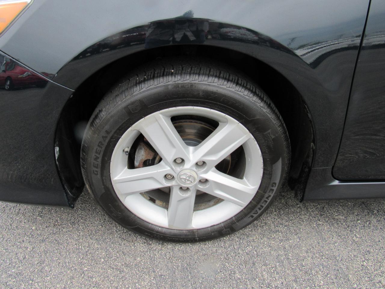 Toyota Camry 4dr Sdn I4 Auto SE Sport Limited Edition (Natl) 2012