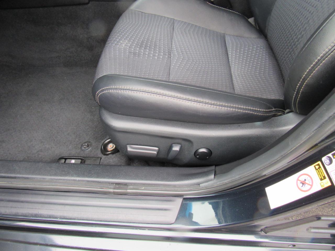 Toyota Camry 4dr Sdn I4 Auto SE Sport Limited Edition (Natl) 2012