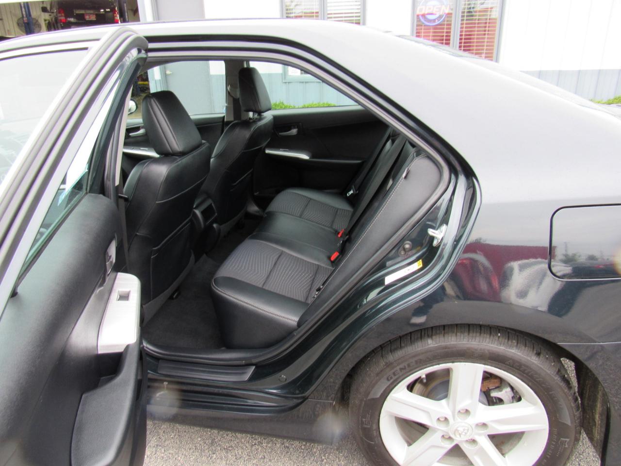 Toyota Camry 4dr Sdn I4 Auto SE Sport Limited Edition (Natl) 2012