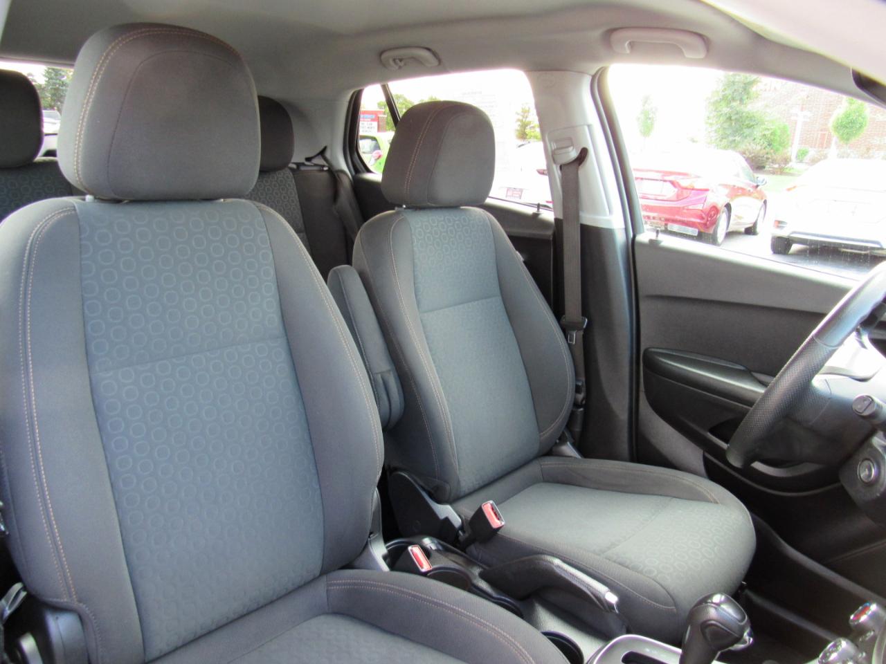 Chevrolet Trax FWD 4dr LS 2021