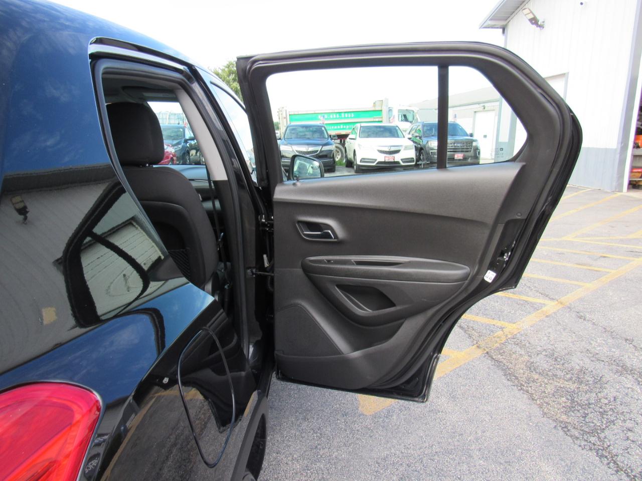 Chevrolet Trax FWD 4dr LS 2021