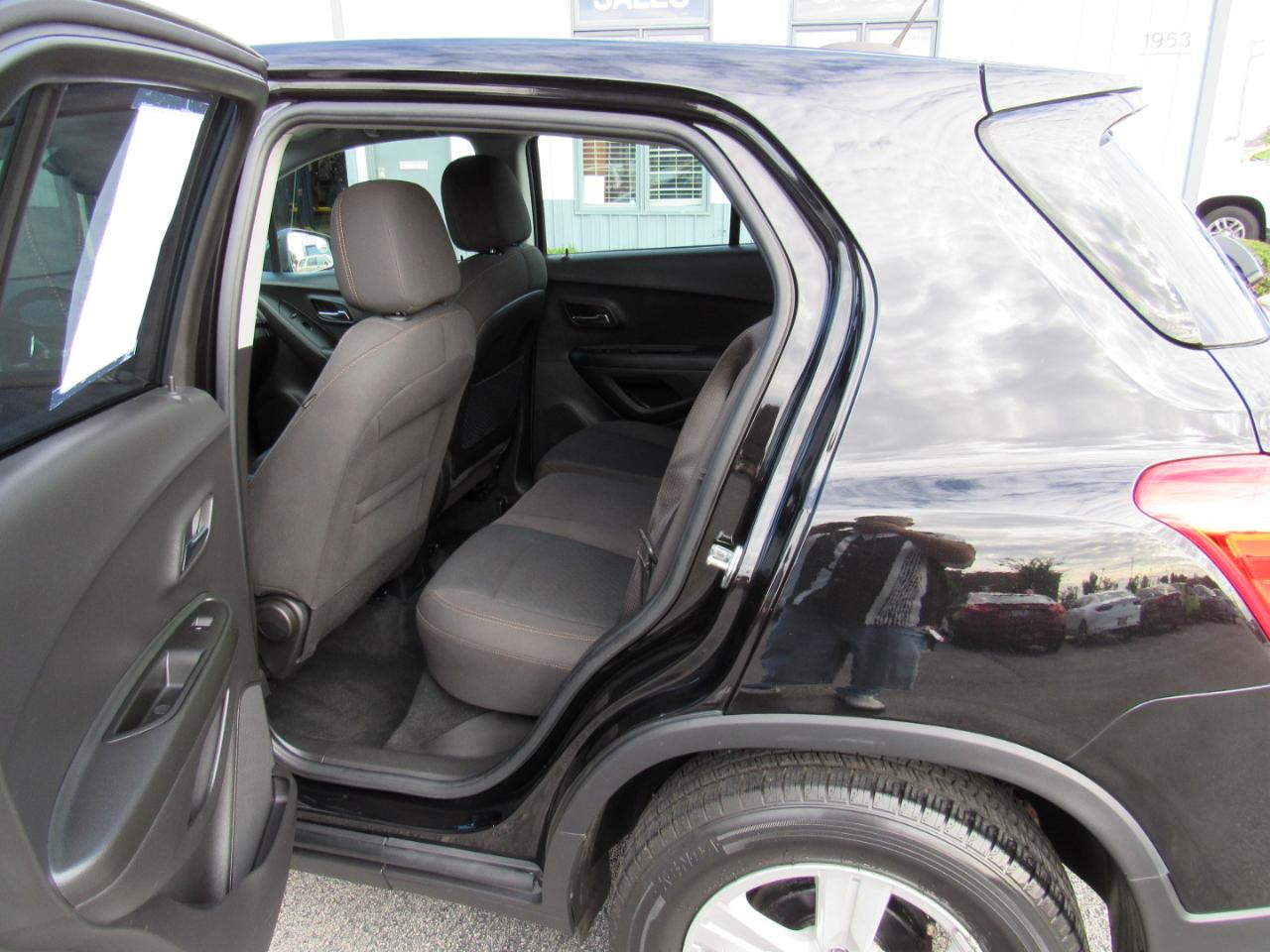 Chevrolet Trax FWD 4dr LS 2021