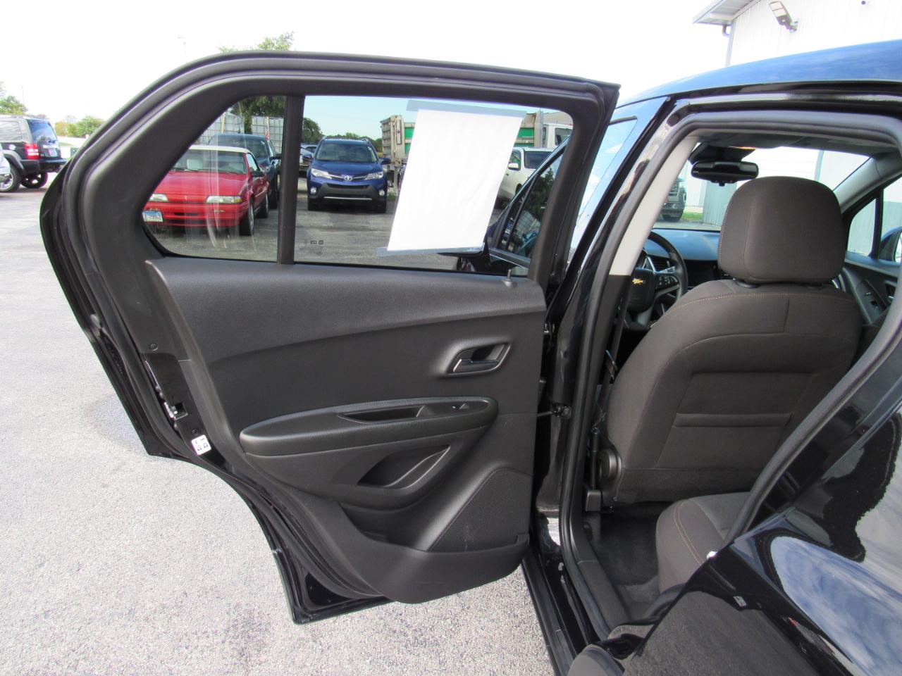 Chevrolet Trax FWD 4dr LS 2021