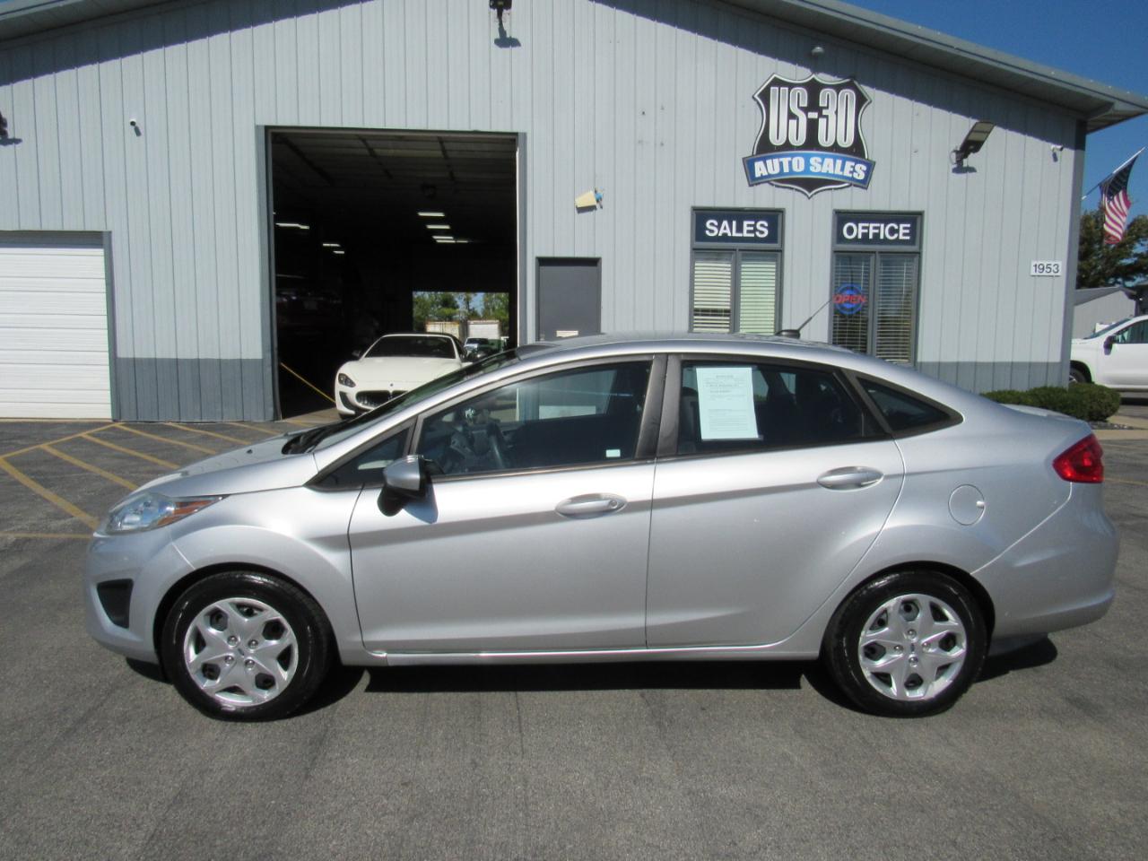 Ford Fiesta 4dr Sdn SE 2012