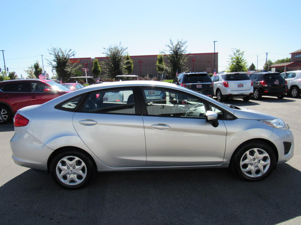 Ford Fiesta 4dr Sdn SE 2012