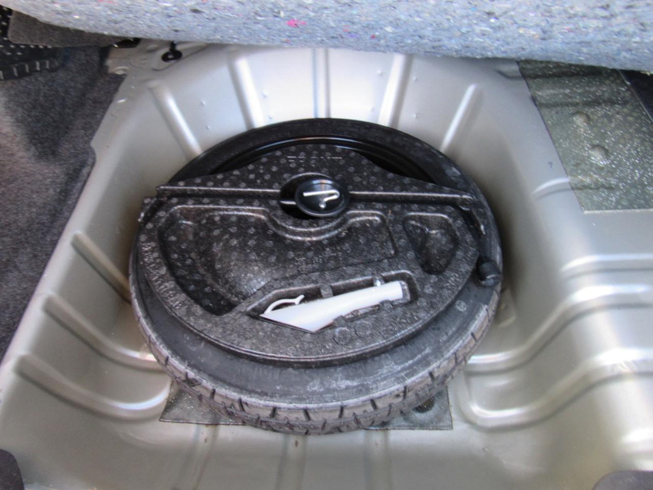 Ford Fiesta 4dr Sdn SE 2012