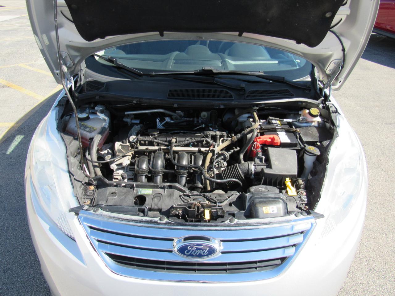 Ford Fiesta 4dr Sdn SE 2012