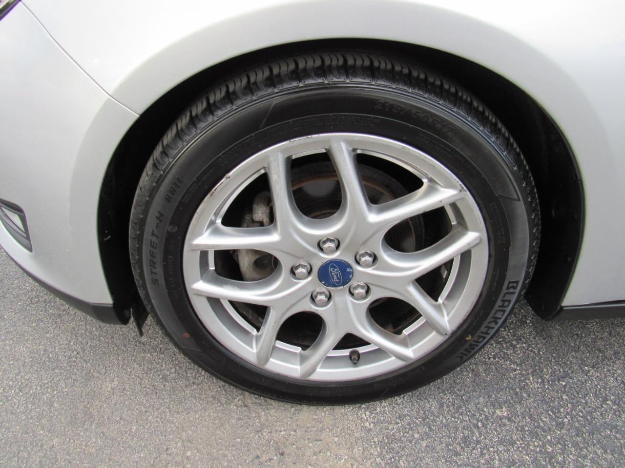 Ford Focus 4dr Sdn SE 2015
