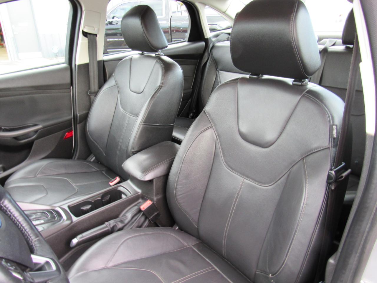Ford Focus 4dr Sdn SE 2015