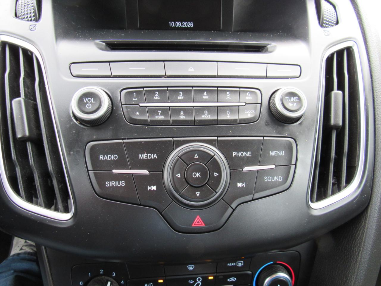 Ford Focus 4dr Sdn SE 2015