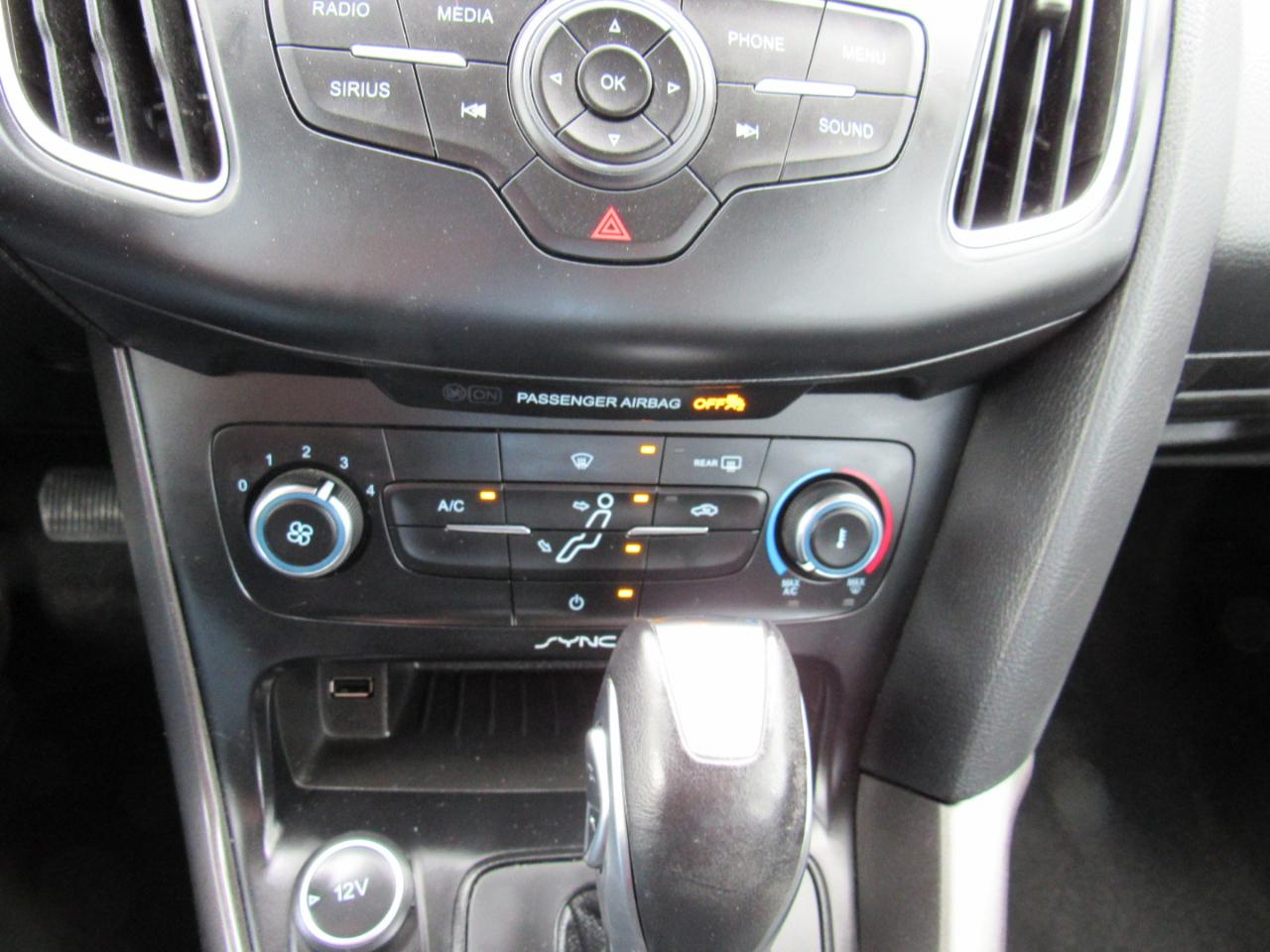 Ford Focus 4dr Sdn SE 2015