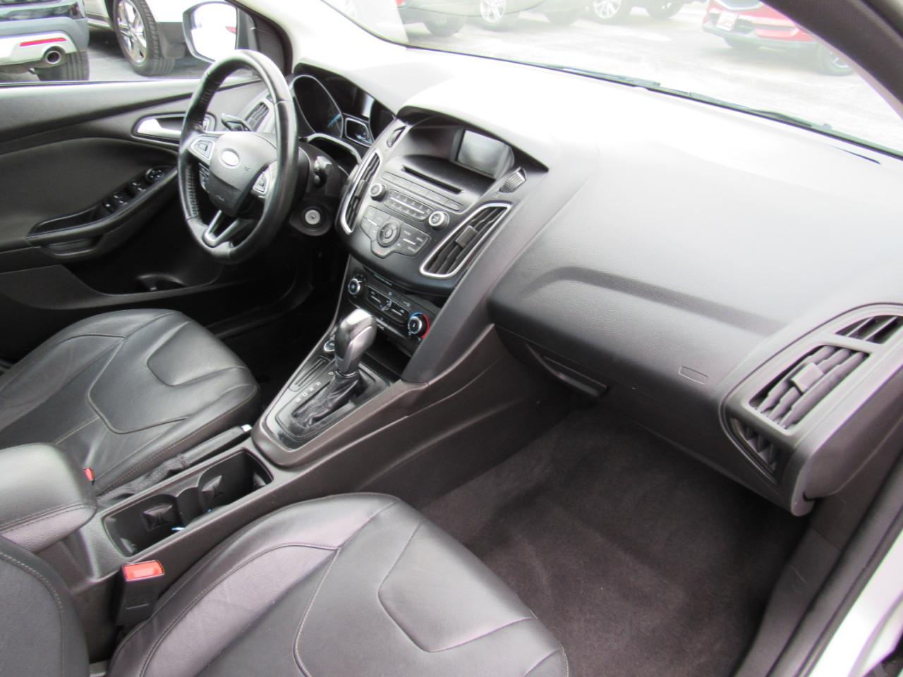 Ford Focus 4dr Sdn SE 2015