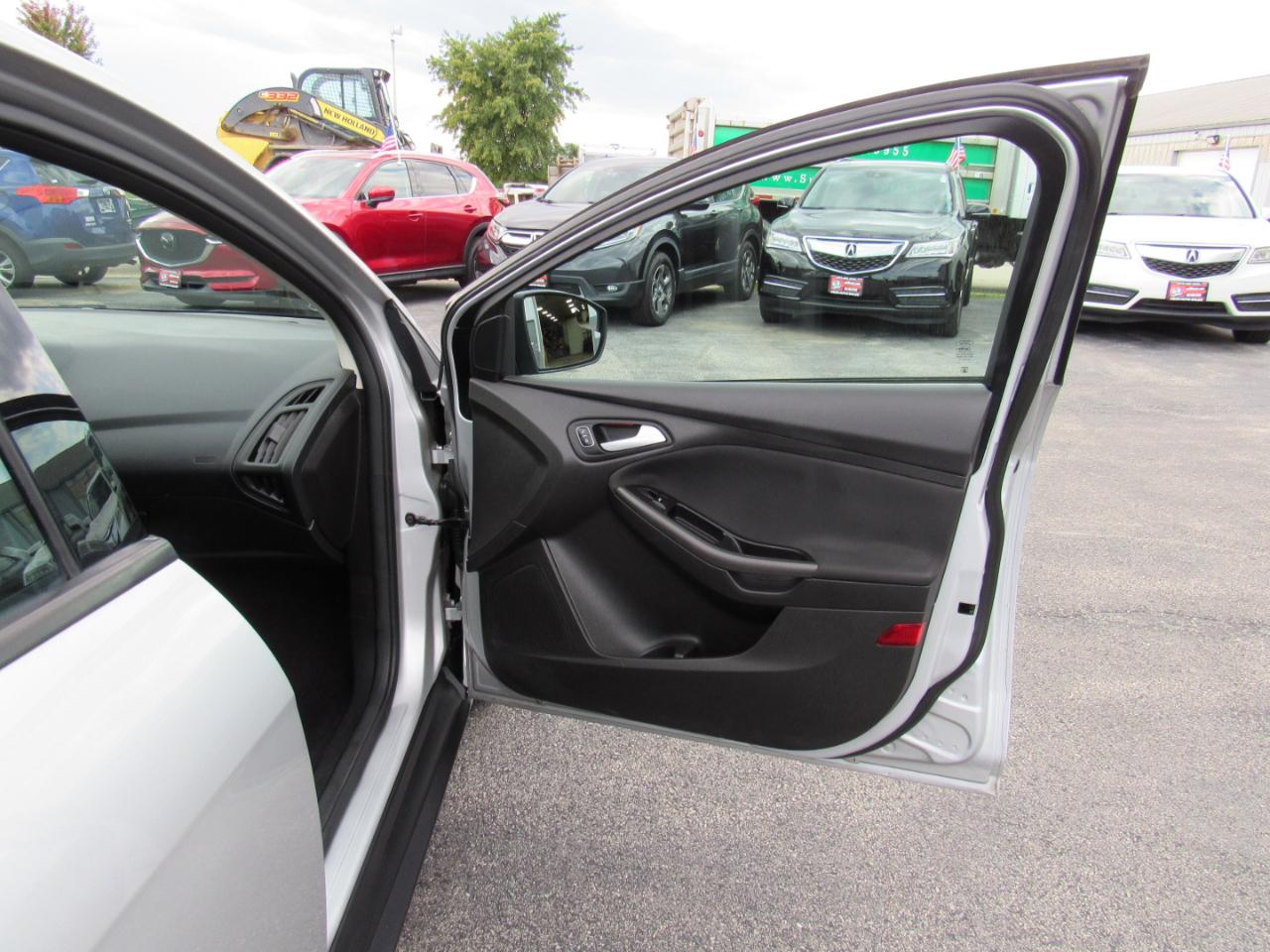 Ford Focus 4dr Sdn SE 2015