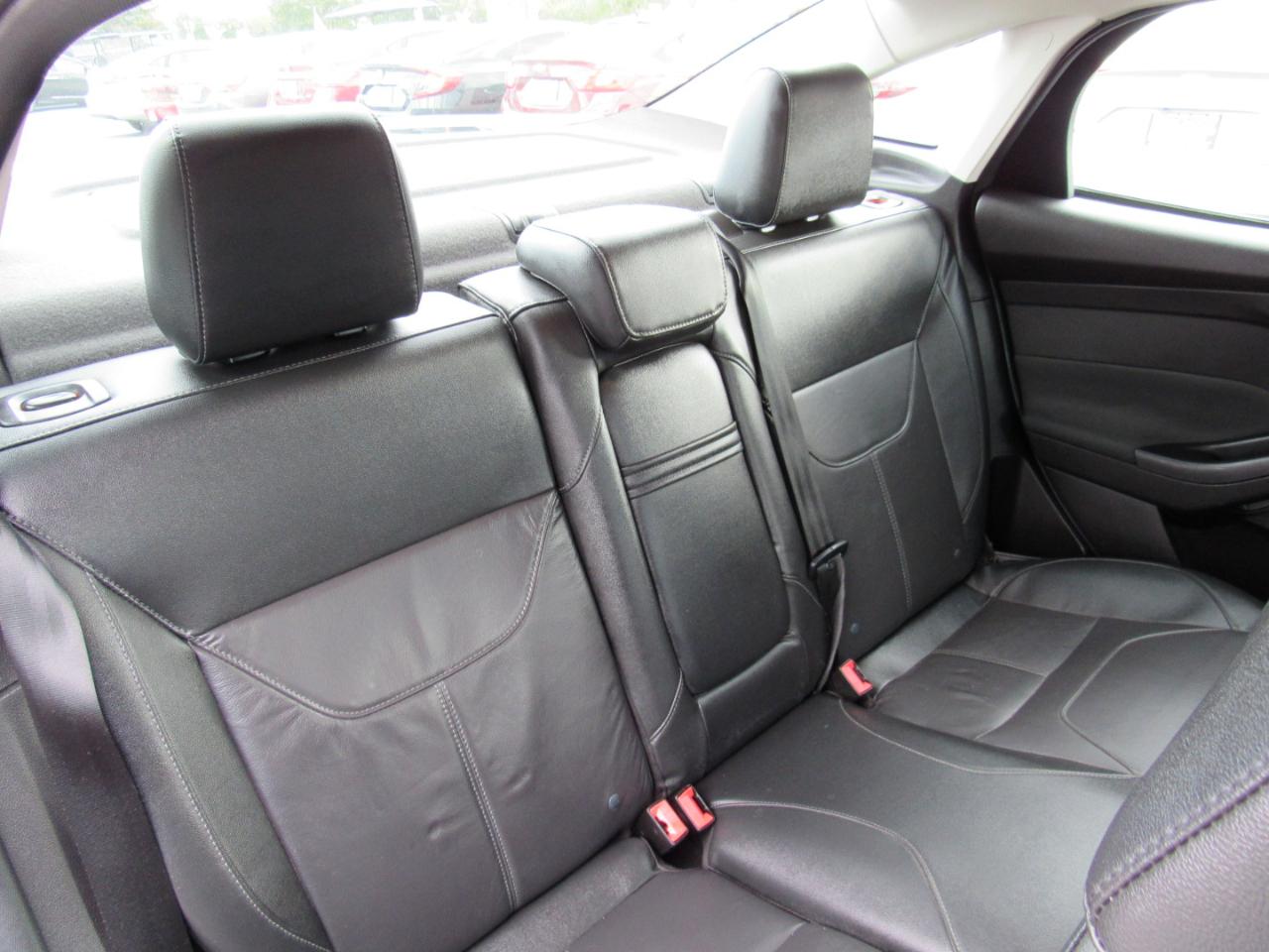 Ford Focus 4dr Sdn SE 2015
