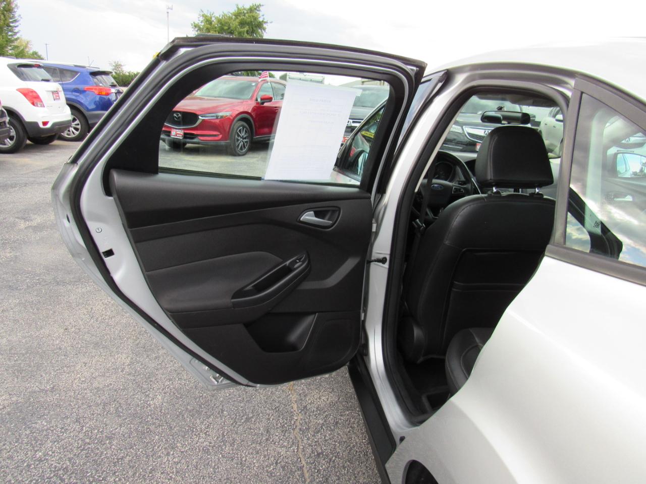Ford Focus 4dr Sdn SE 2015