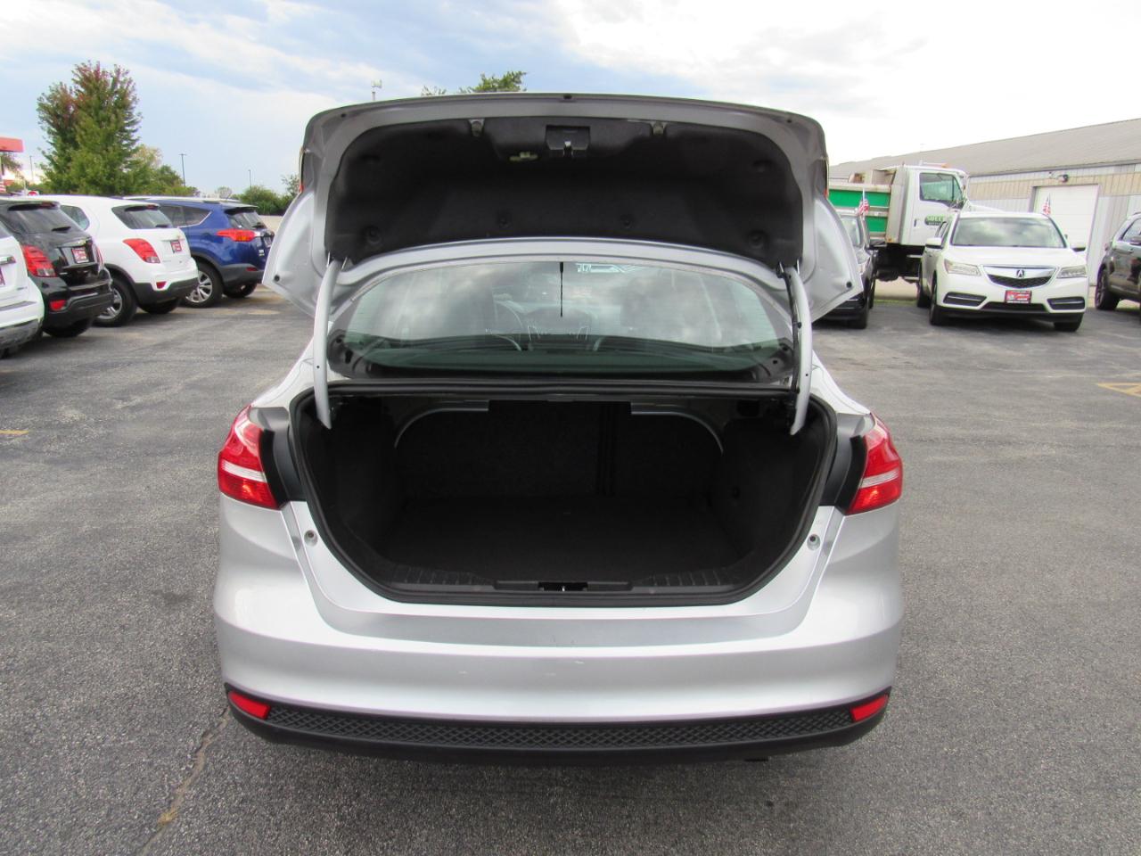 Ford Focus 4dr Sdn SE 2015