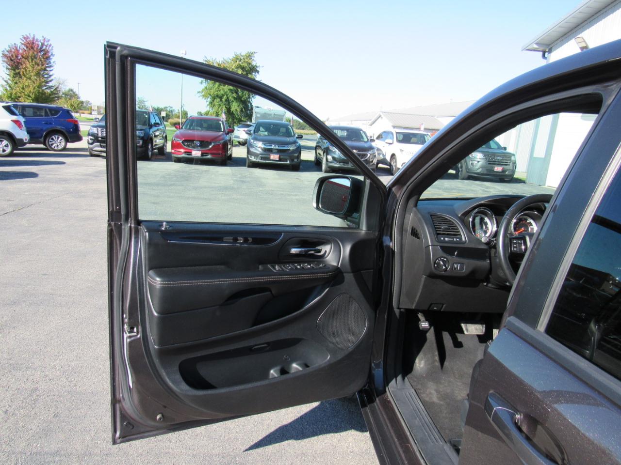 Dodge Grand Caravan 4dr Wgn SXT Plus 2015