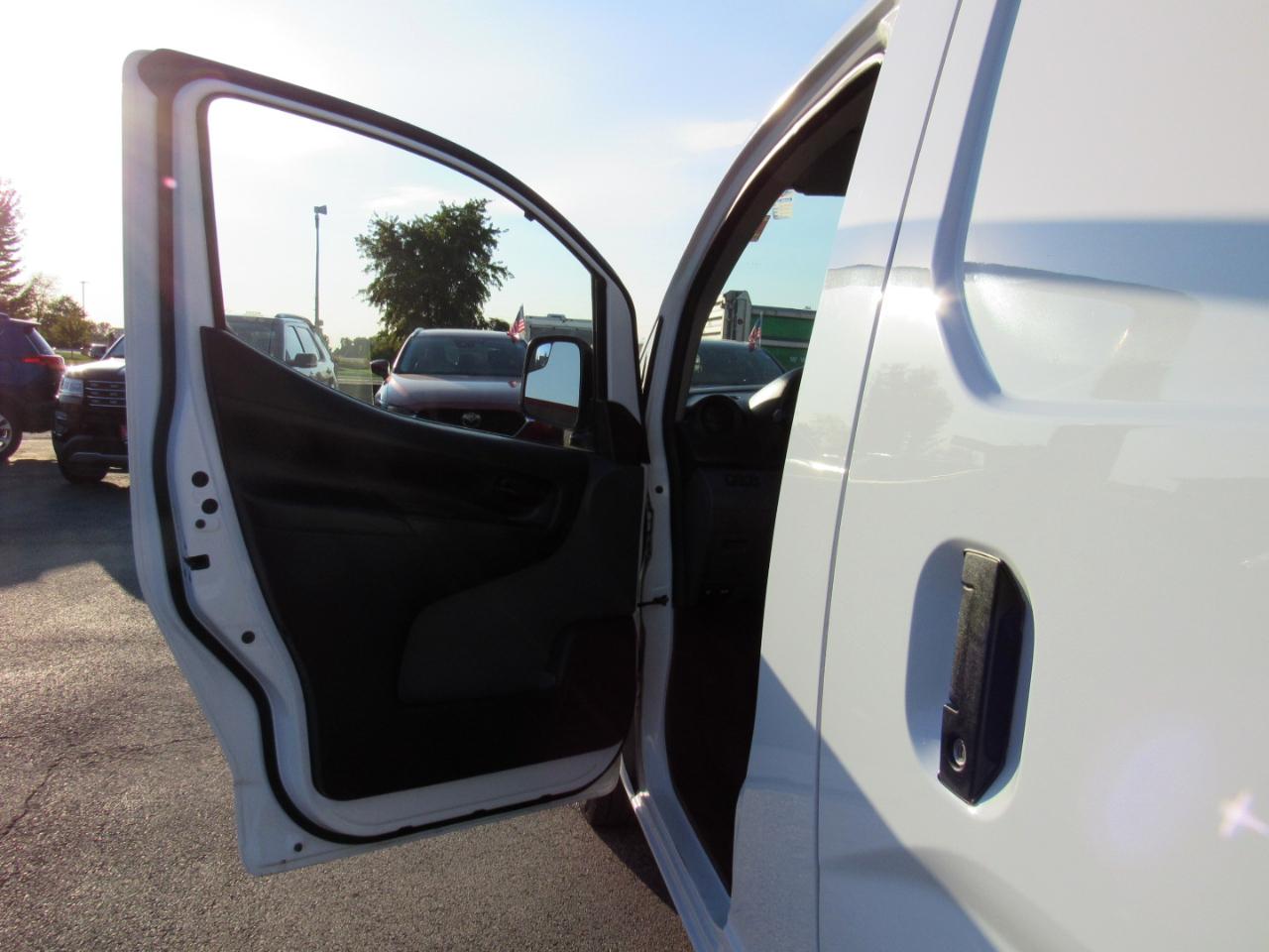 Nissan NV200 I4 SV 2013