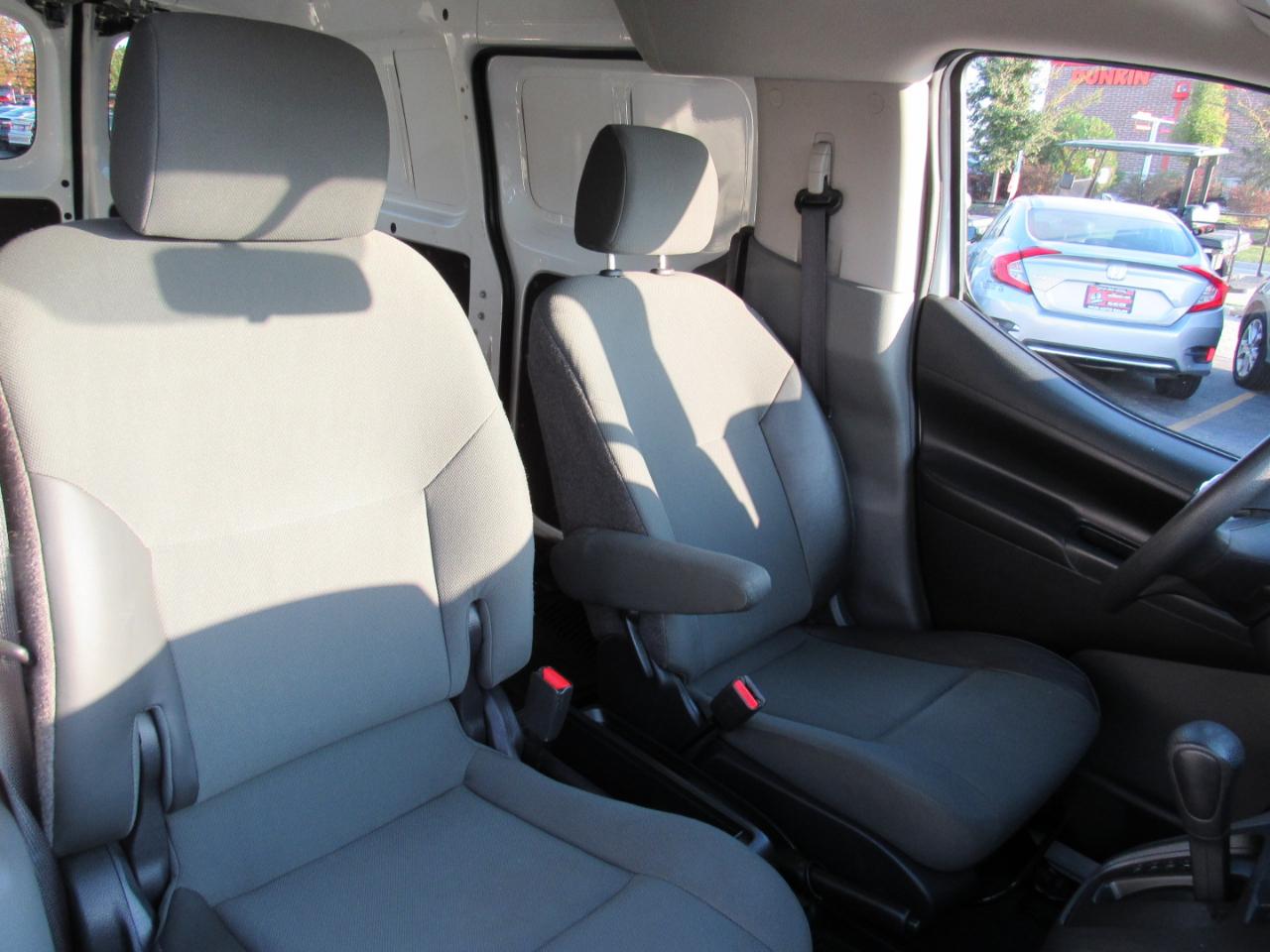 Nissan NV200 I4 SV 2013