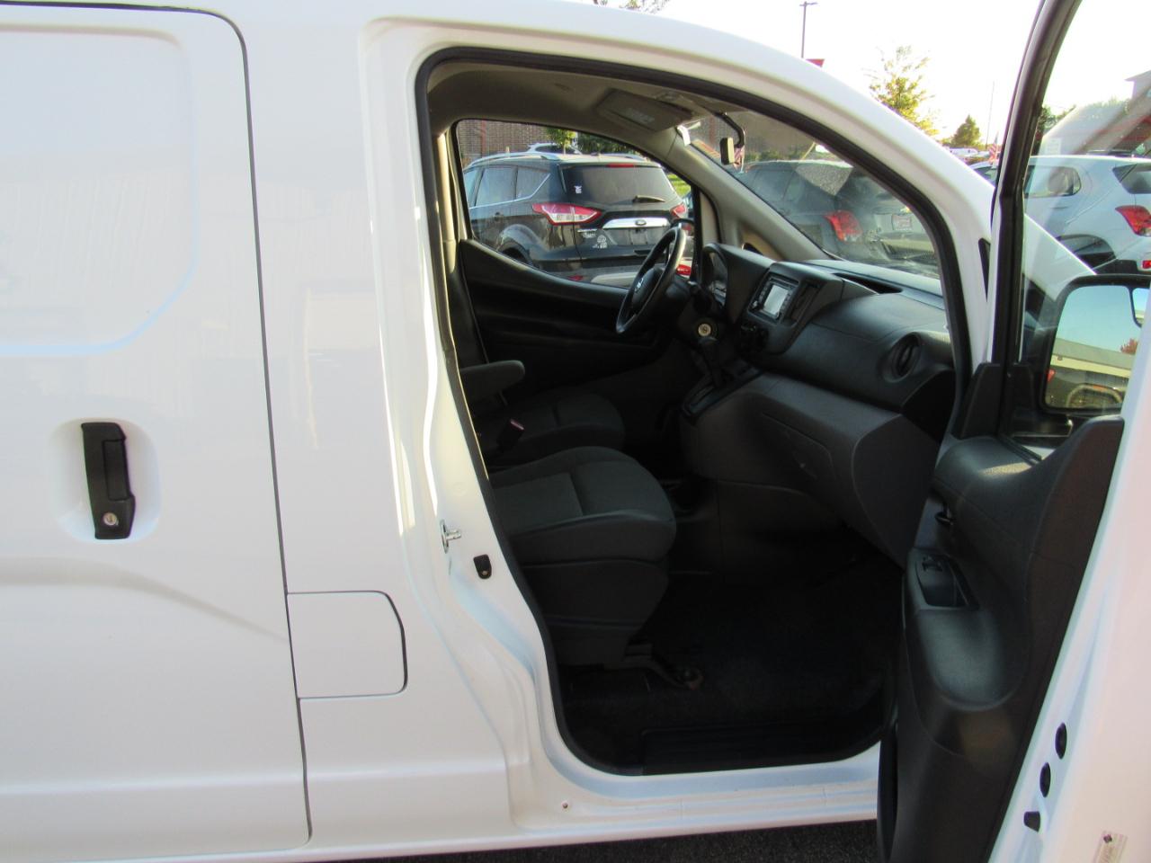 Nissan NV200 I4 SV 2013