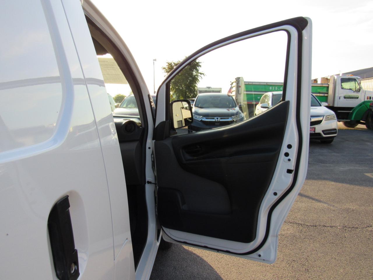 Nissan NV200 I4 SV 2013