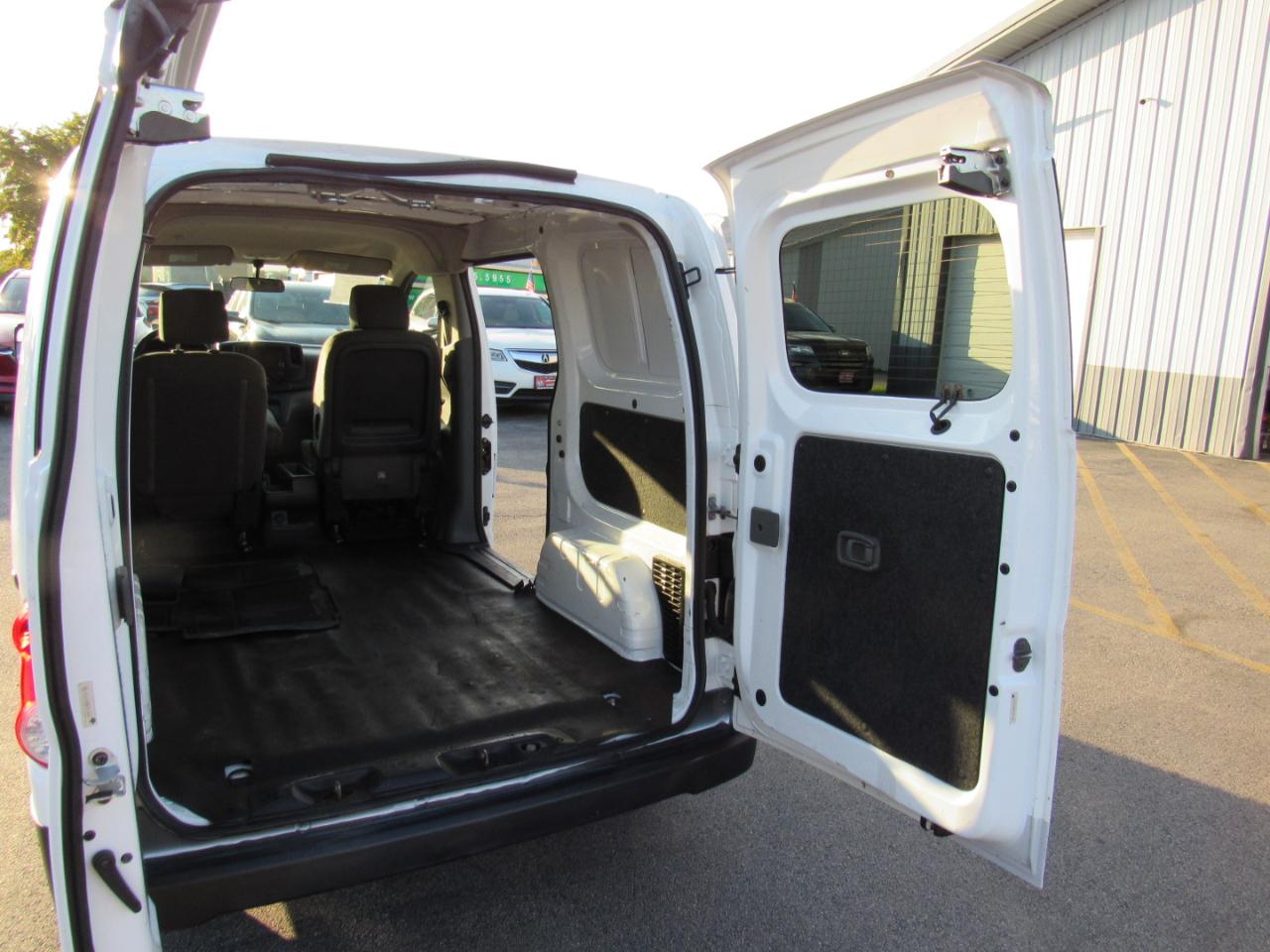 Nissan NV200 I4 SV 2013