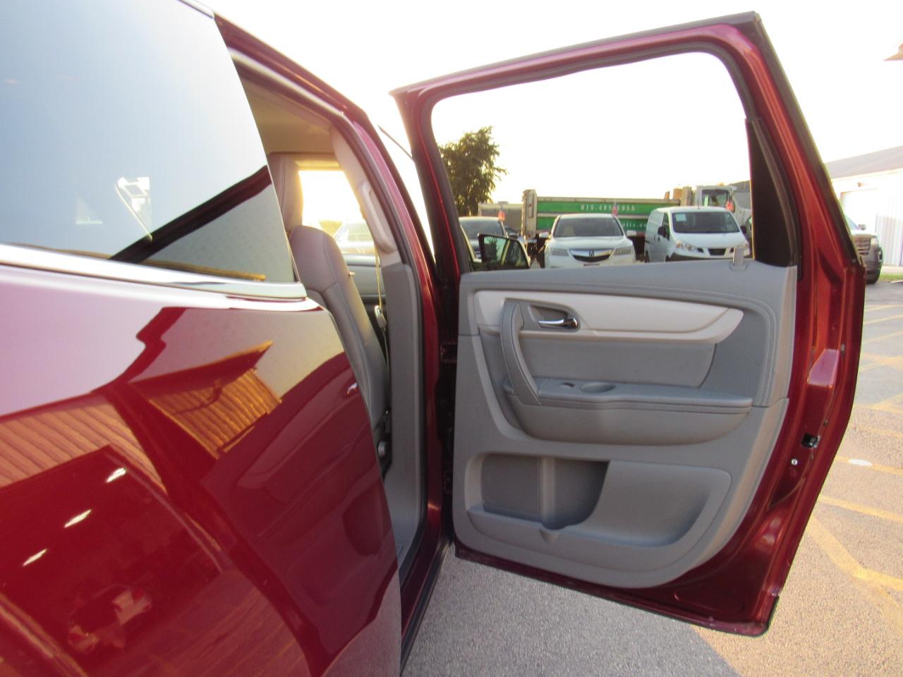 Chevrolet Traverse AWD 4dr LT w/1LT 2017