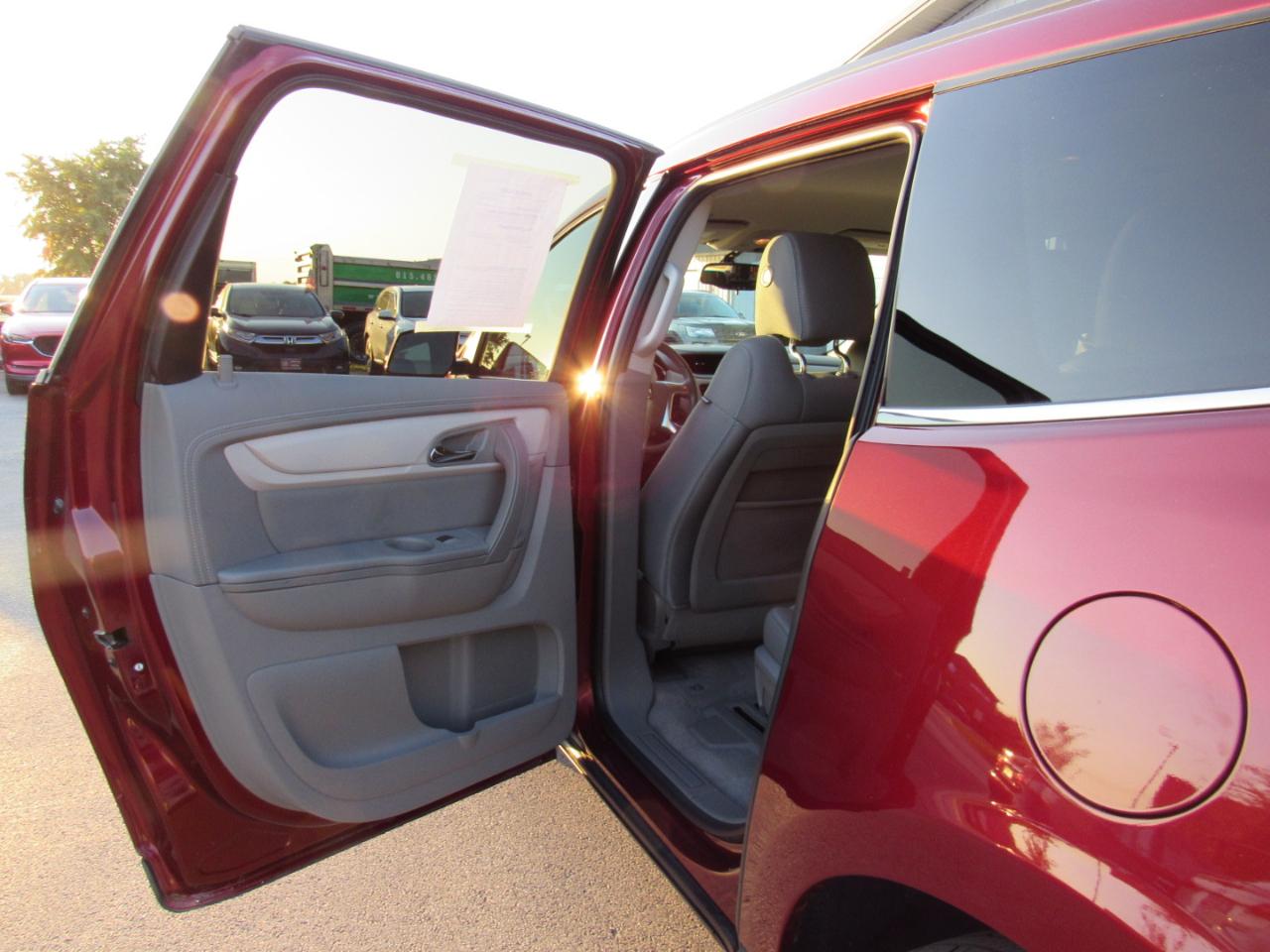 Chevrolet Traverse AWD 4dr LT w/1LT 2017