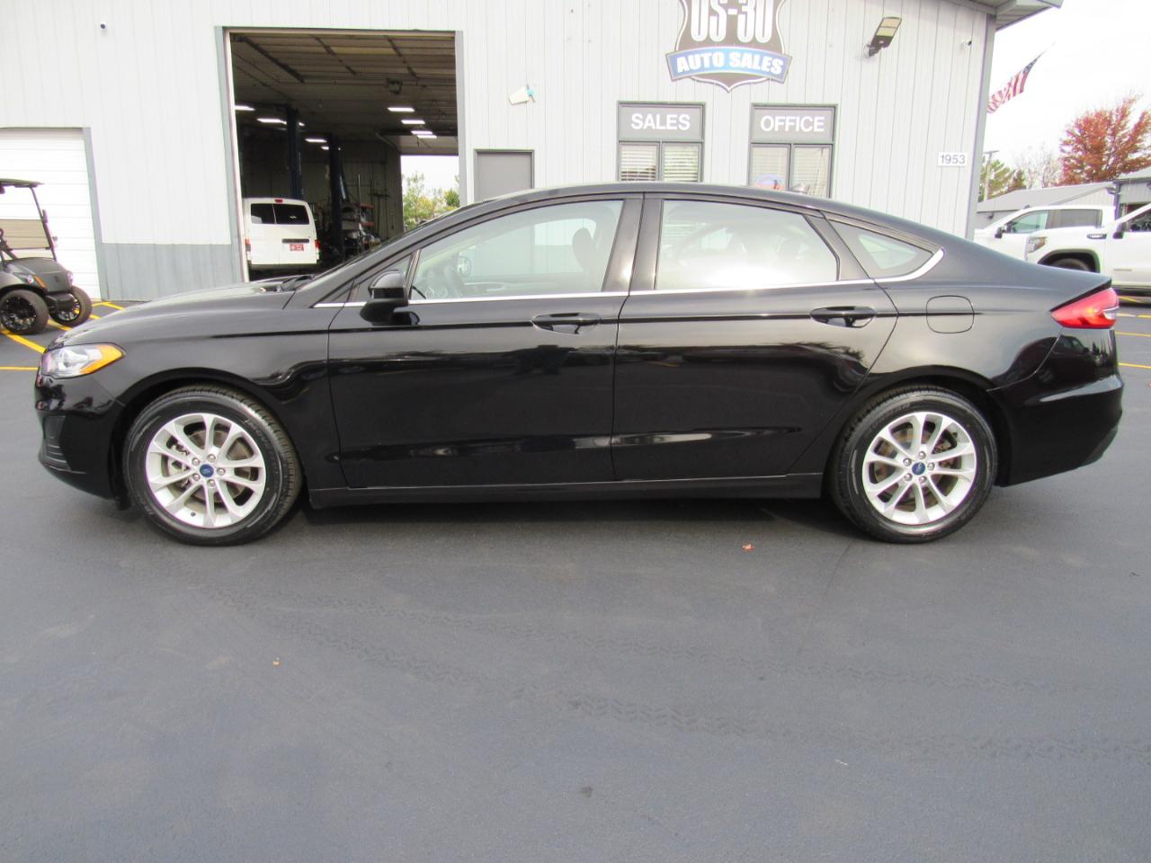 Ford Fusion SE FWD 2020